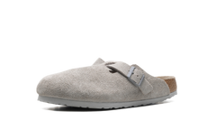 Boston Soft Footbed Suede Stone Coin 1020549