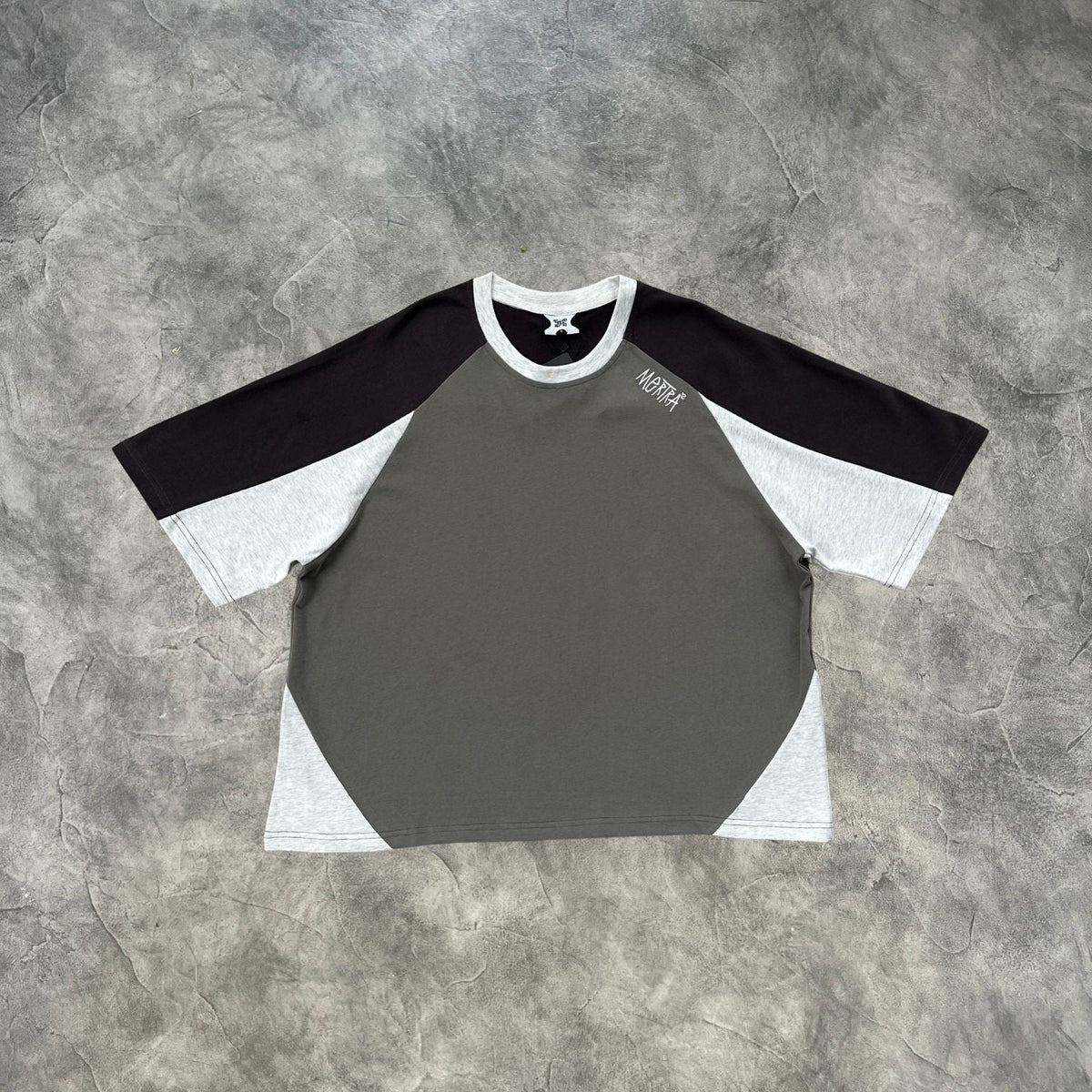Mertra Three Color Sliced T-Shirt