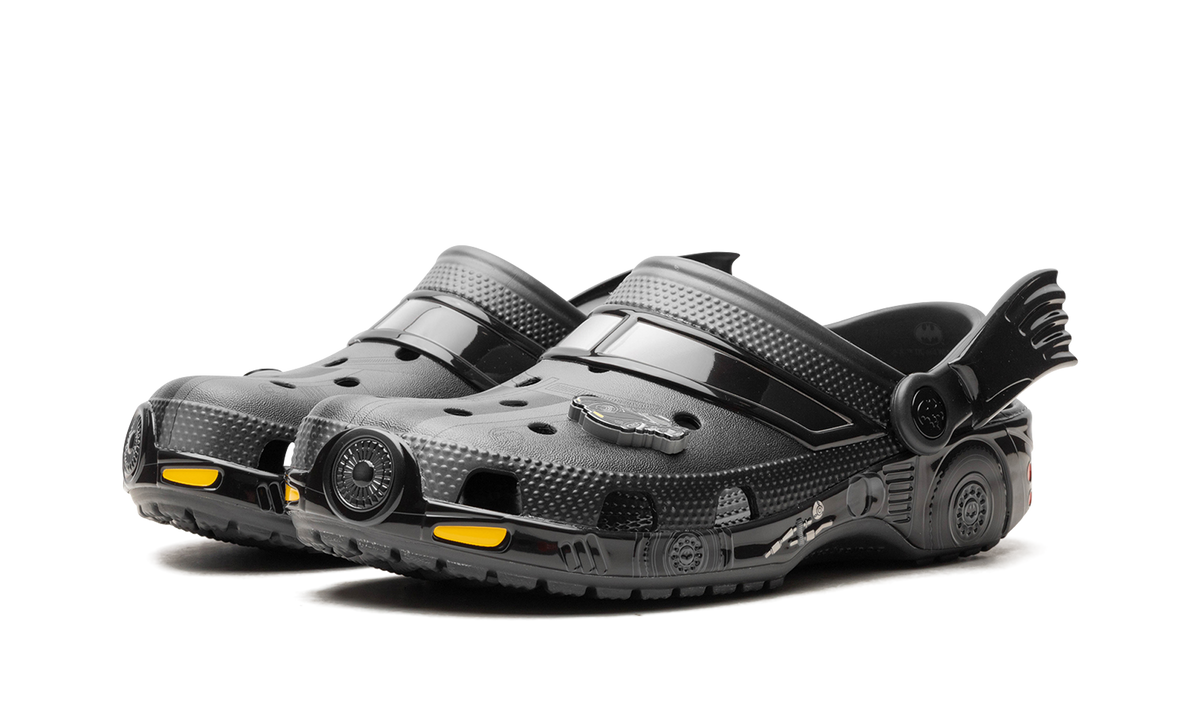 Clog Batmobile 210219 001