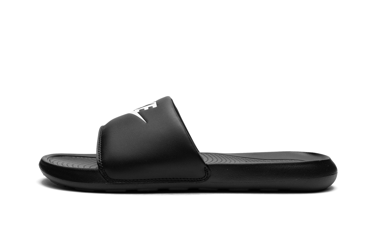 Victori One Slide Black White CN9675 002