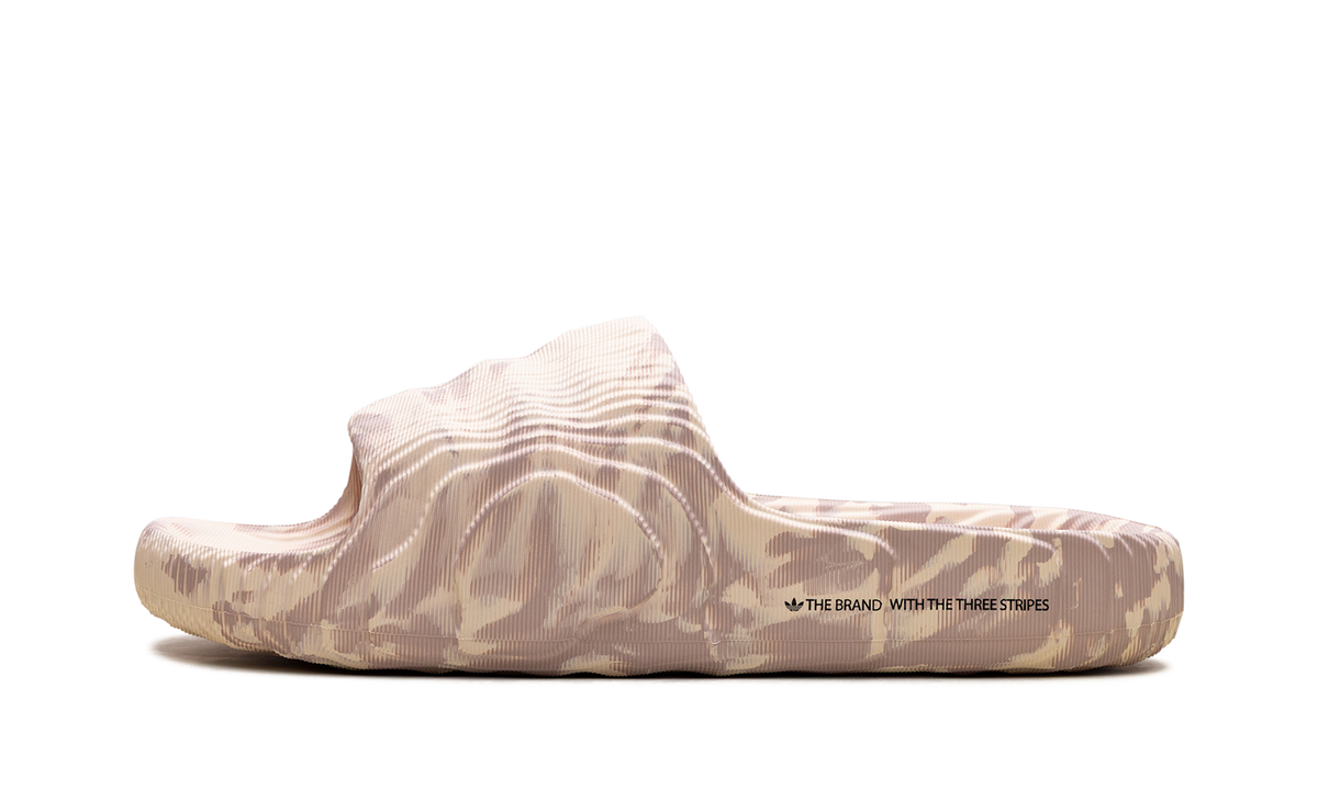 Adilette 22 Slides Sand Strata HP6516