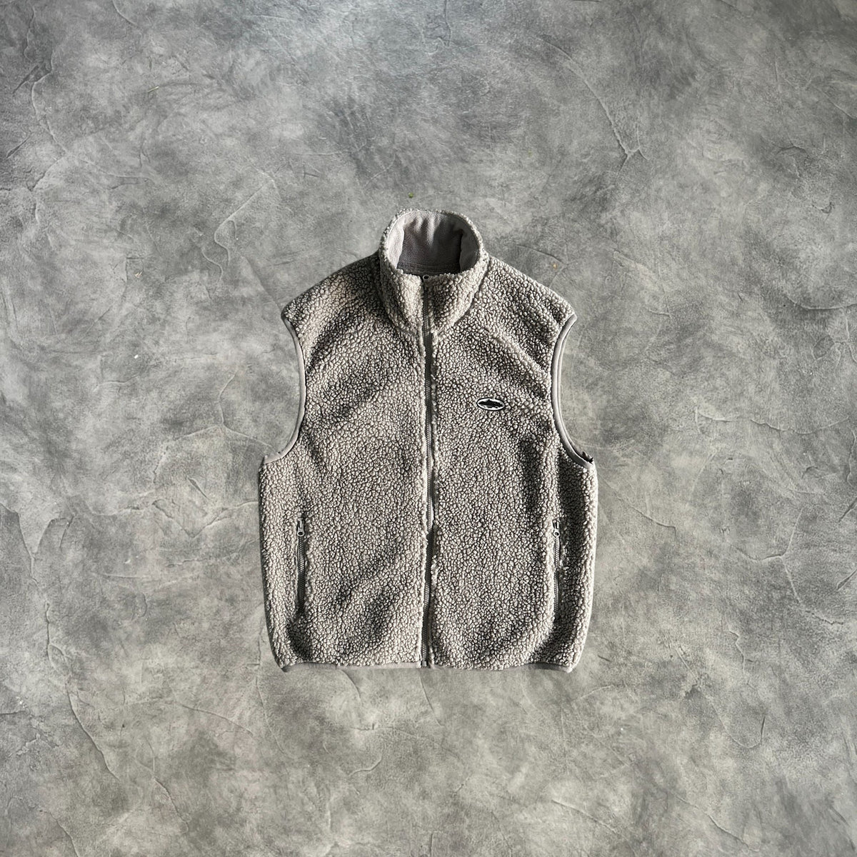 Corteiz Sheep Velvet Vest Grey