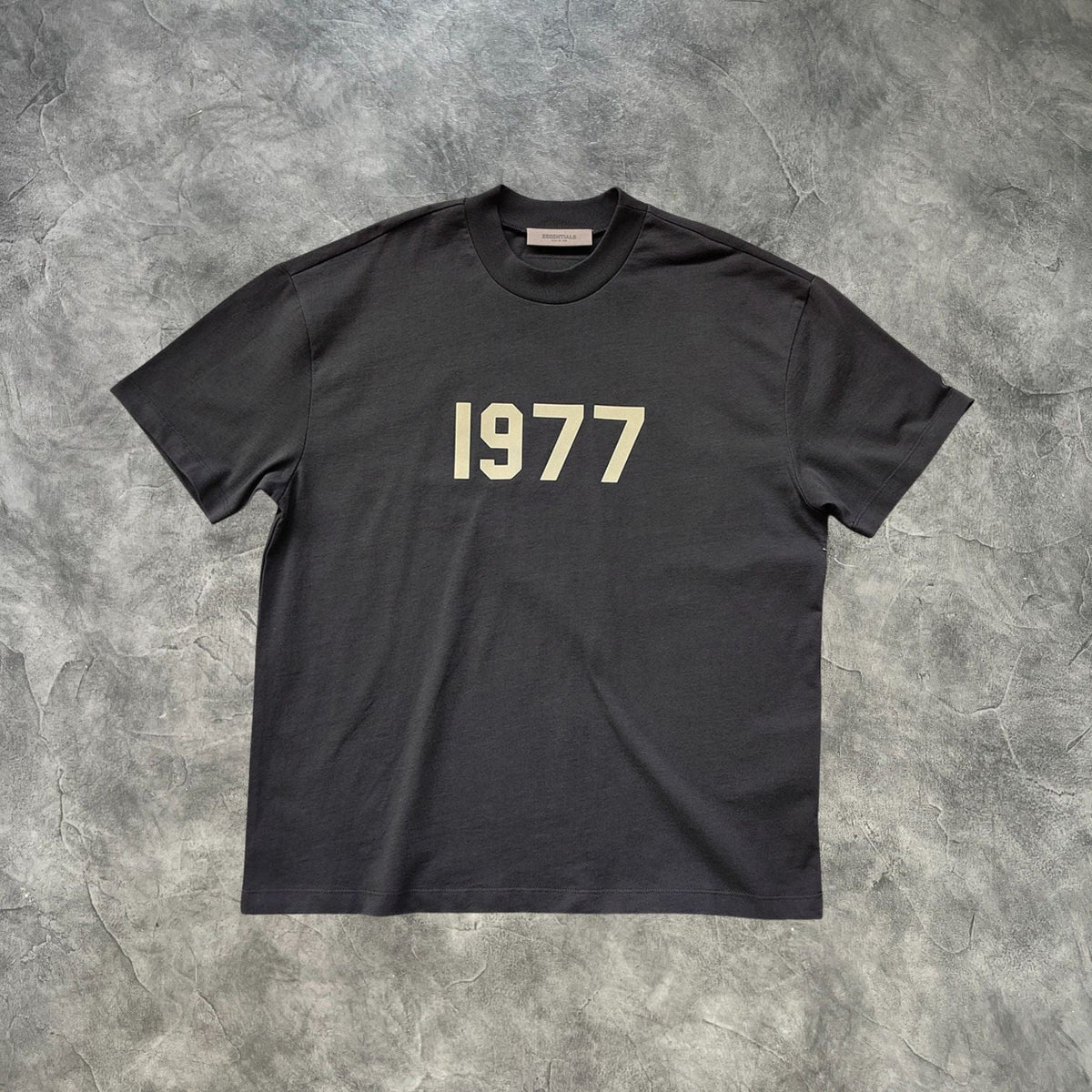 Essentials 1977 T-Shirt Iron Grey