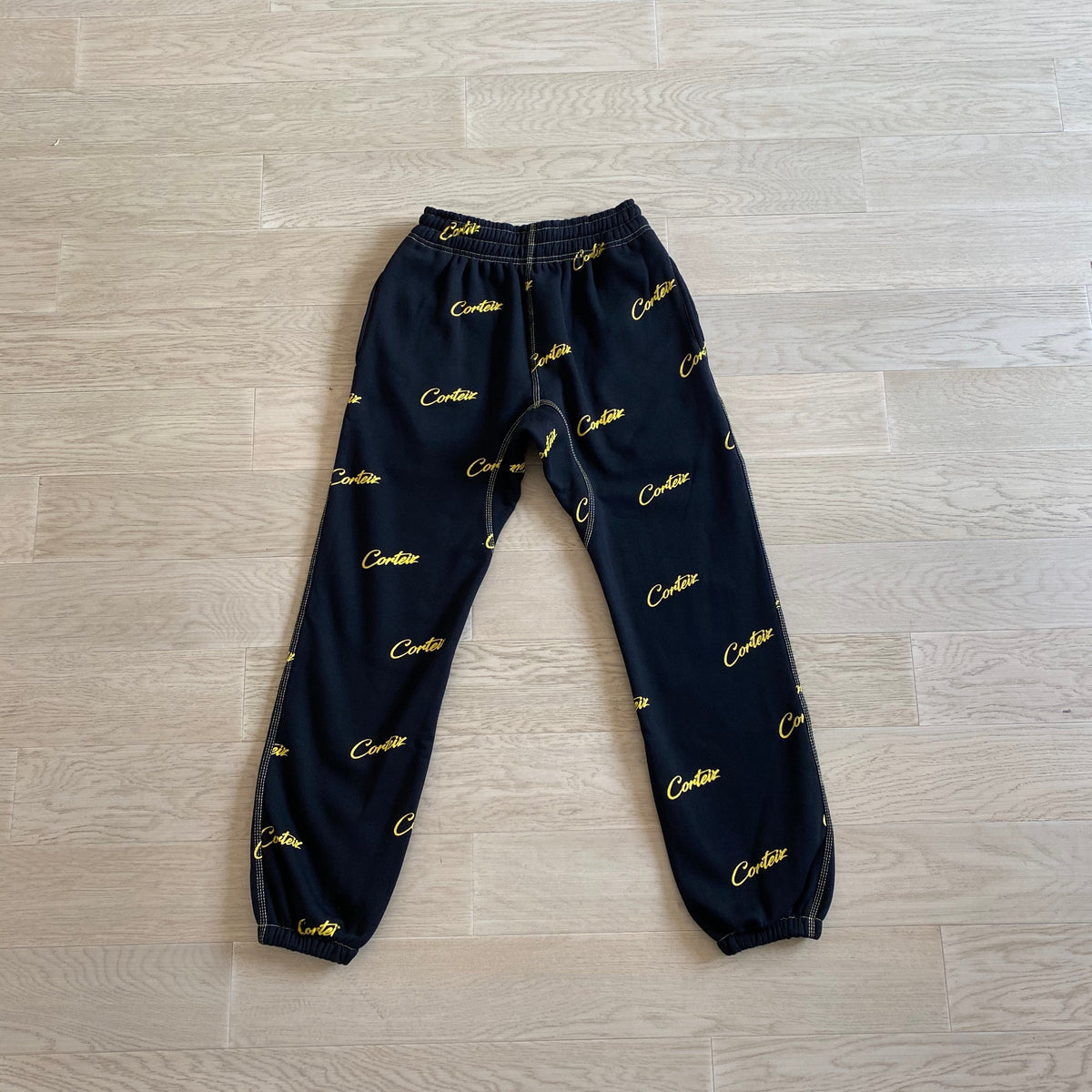 corteiz black joggers