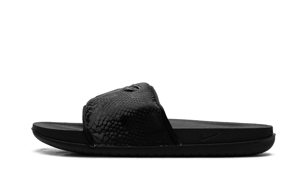 Kobe Offcourt Slide Black IF2870 001