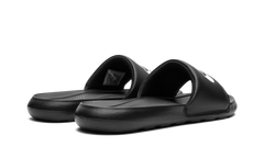 SB Victori One Slide Black White DR2018 001