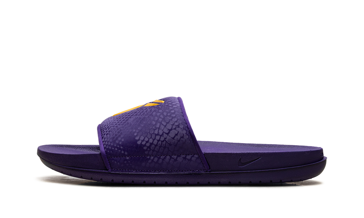 Kobe Offcourt Slide Purple University Gold IF2870 500