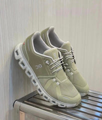 On Running Cloud 6 Caper Ice
