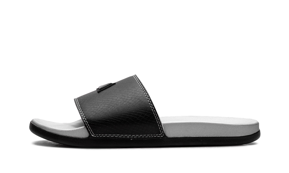 Adilette Comfort Slides Core Black Silver Metallic JQ2254
