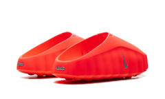 Mind 001 Solar Red HQ4307 600