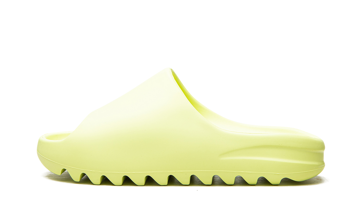 Yeezy Slide Glow GX6138