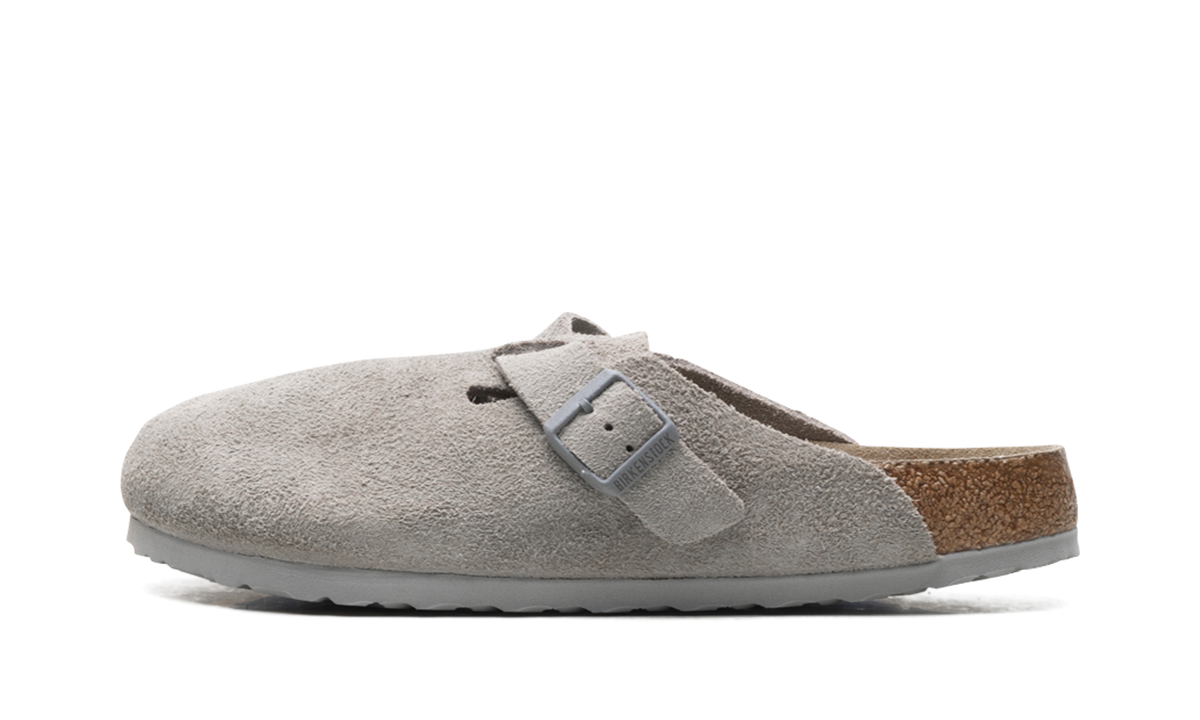 Boston Soft Footbed Suede Stone Coin 1020549